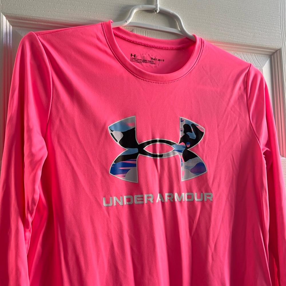 Pink UnderArmour shirt
